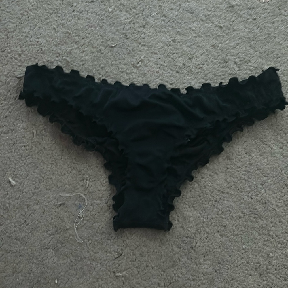 black bikini bottoms super cute